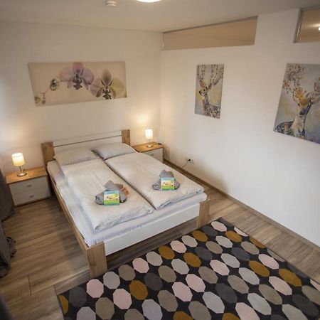 Modern Old Town Apartment Hall in Tirol Luaran gambar