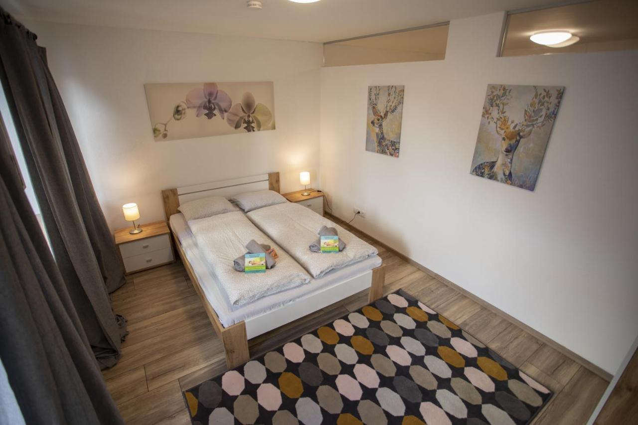 Modern Old Town Apartment Hall in Tirol Luaran gambar